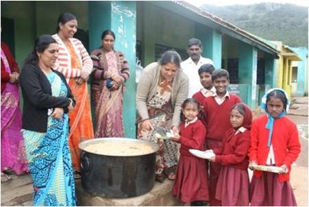 Hungry Crowds Are Fed On Guru Poornima at Kaikatty HoPE Learning Center, Trichy, India